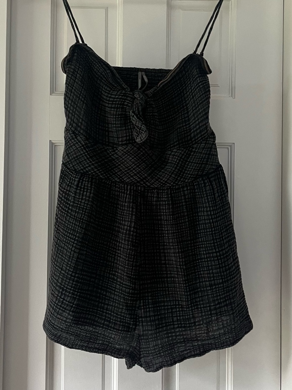 ANTHROPOLOGIE ROMPER
SZ Large - Picture 5 of 7